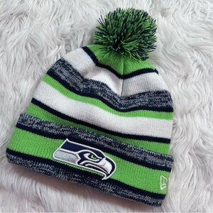 New Era • Official NFL Seattle Seahawks Striped Pom Pom Beanie